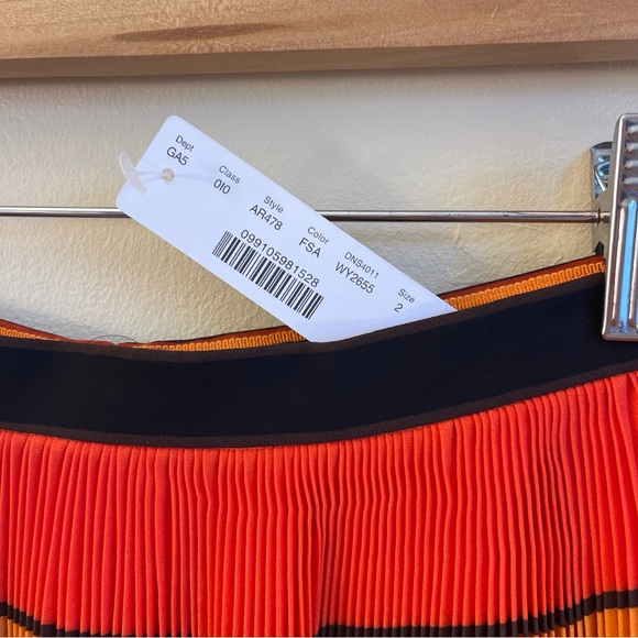 J.Crew Authentic Size 2 Straight-Pleat Skirt in Multistripe Pleated Midi - Picture 6 of 11